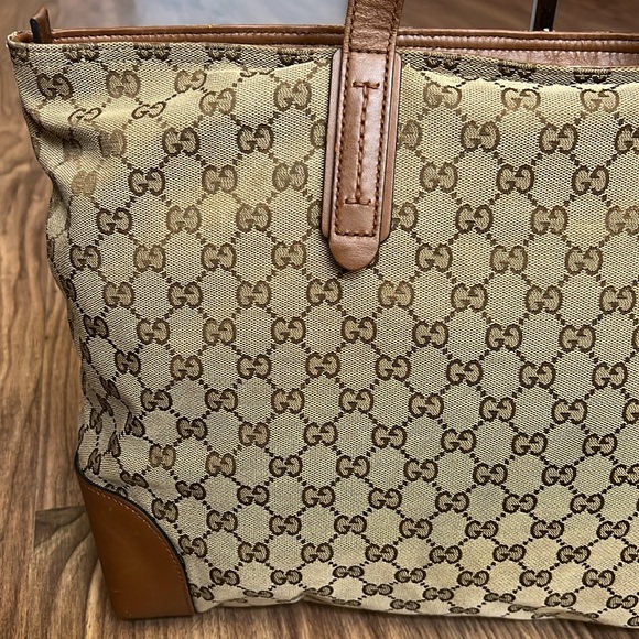 A288 - ๐ฏ % authentic Gucci shoulder bag - Picture 8 of 16